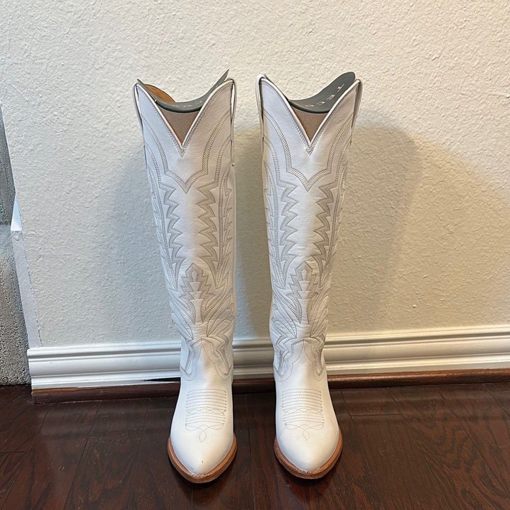 White Tecovas Women's Abby Boots - 7